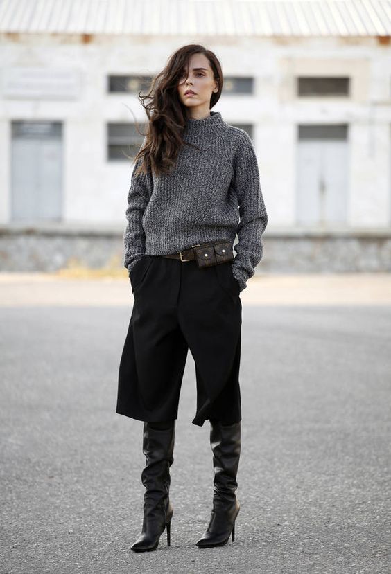 How to wear black culottes with boots