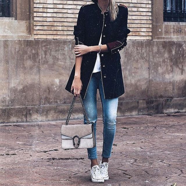 Women Casual Shoes To Wear With Jeans | Outfits & Tips - GlossyU.com