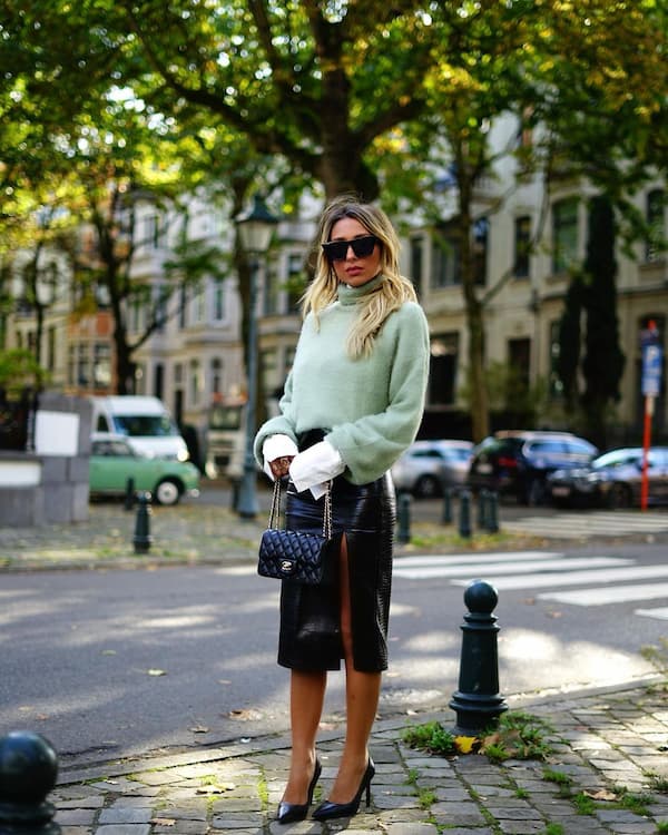 Leather skirt outfit 