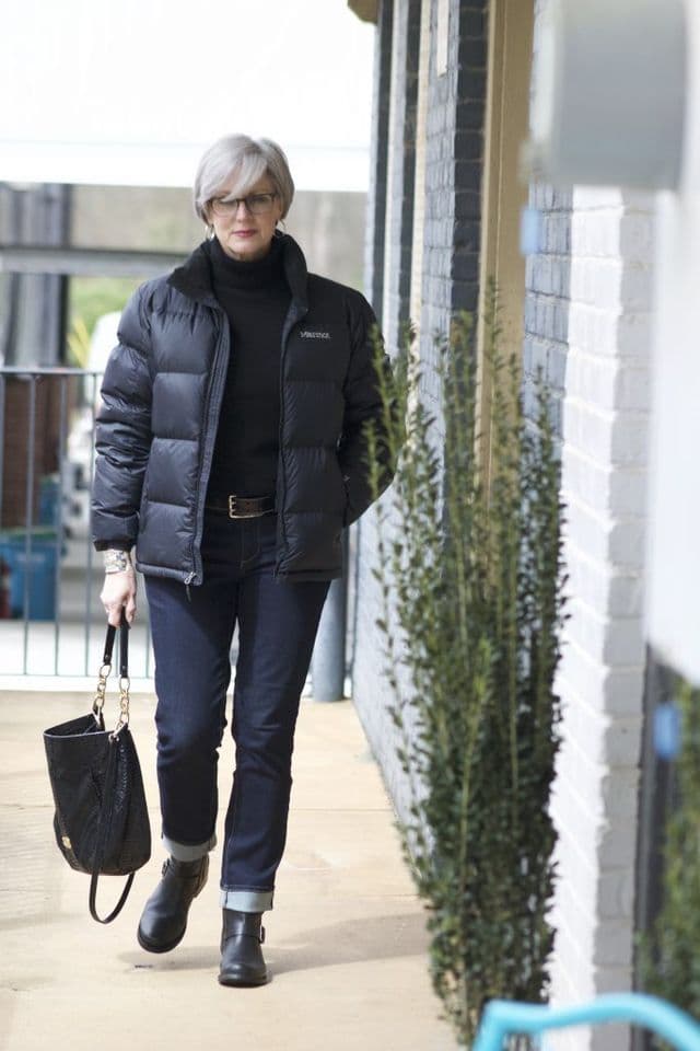 Winter casual outfits for 50 year old woman