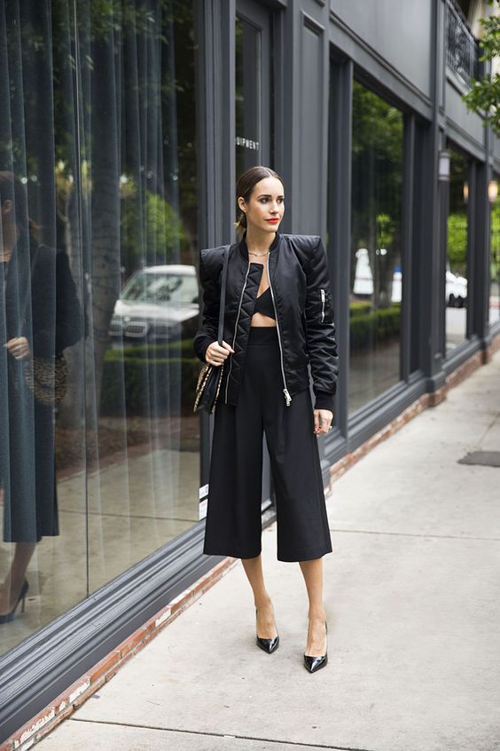 Casual black culottes outfit 